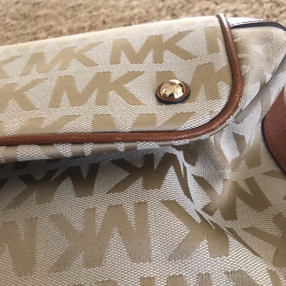 Michael Kors Tote Tan Handbag - Picture 12 of 16